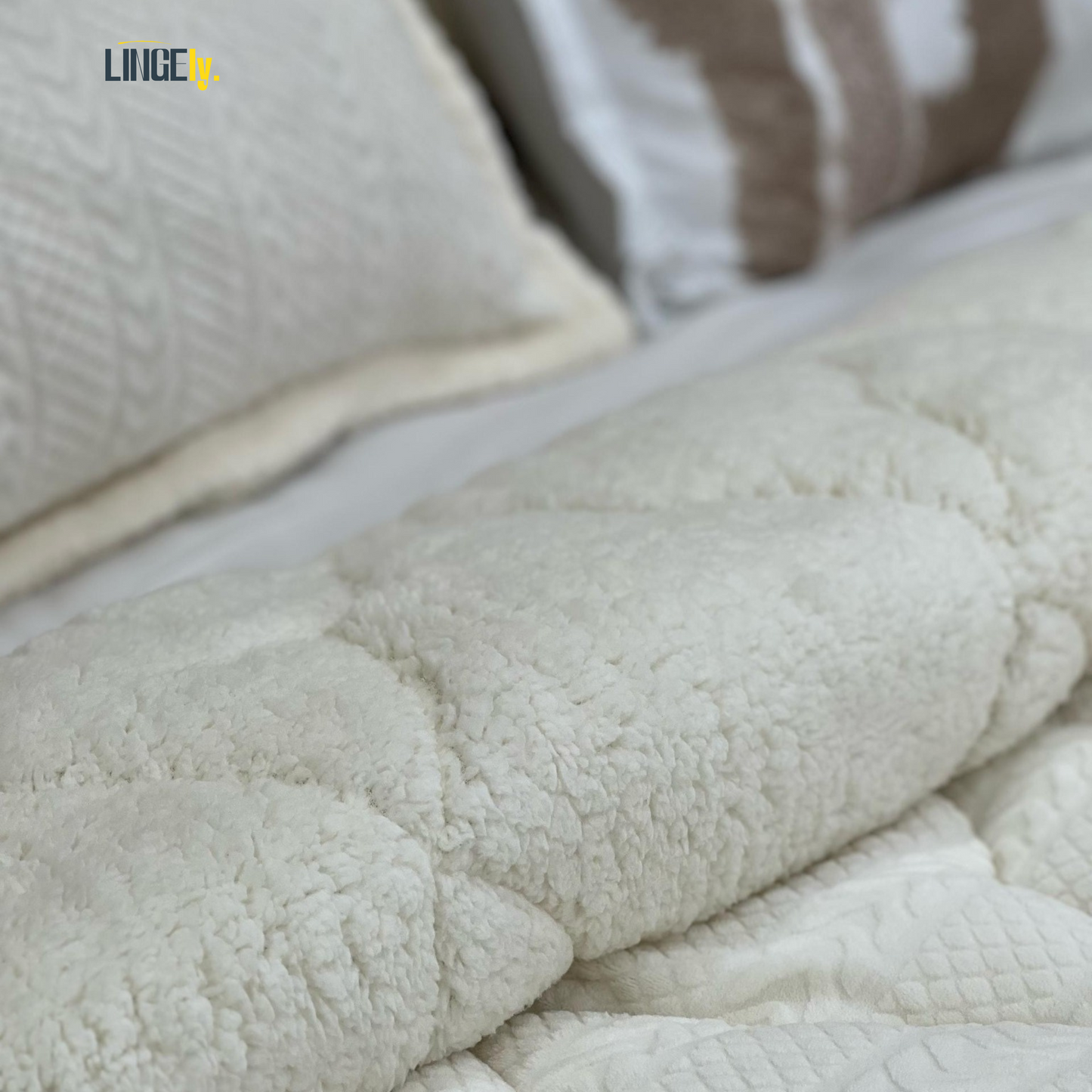 Couette Eva 2 places – 5 pièces – Qualité premium