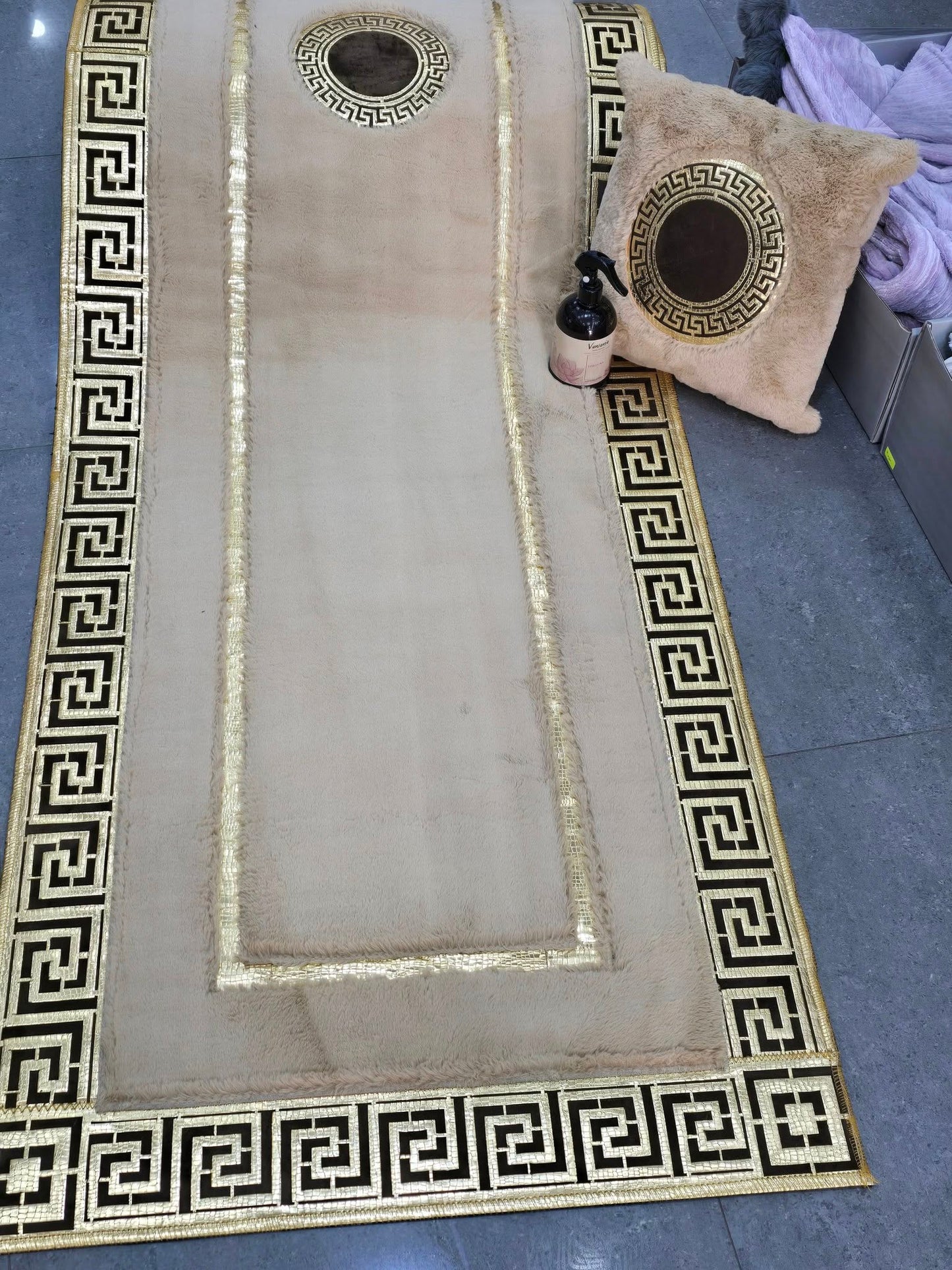 Tapis de Couloir, Salon, Chambre & Descente de Lit – Plusieurs Couleurs & Dimensions Disponibles